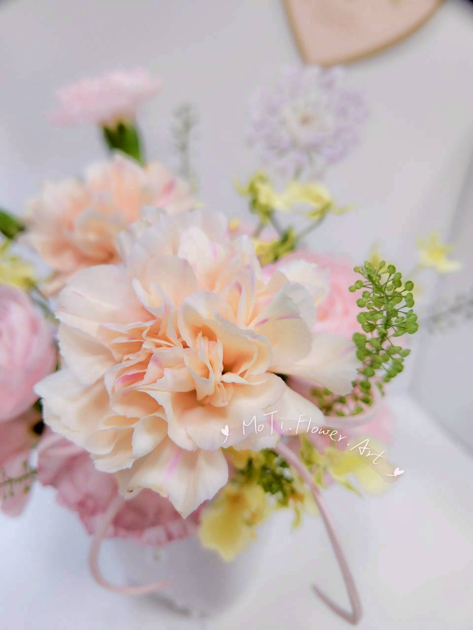 康乃馨桌花 ( XS，黃粉色系 )
