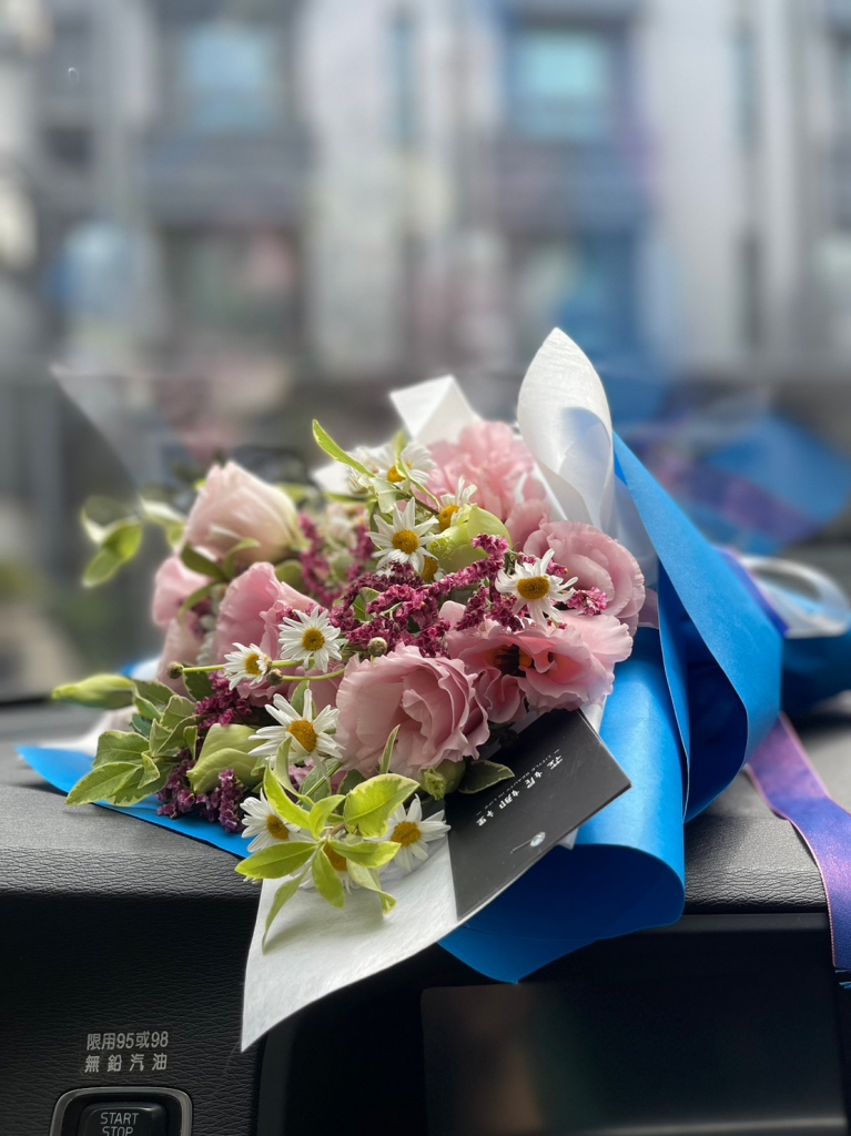 交車鮮花花禮-花束|台中花束|西區花束