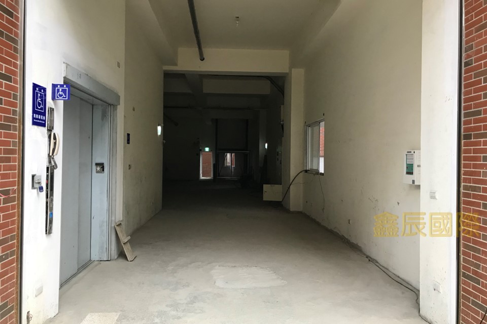 北三重產業園區</BR>地坪：96.13</BR>建坪：252.86</BR>售價13149萬</BR>全新完工獨家代理