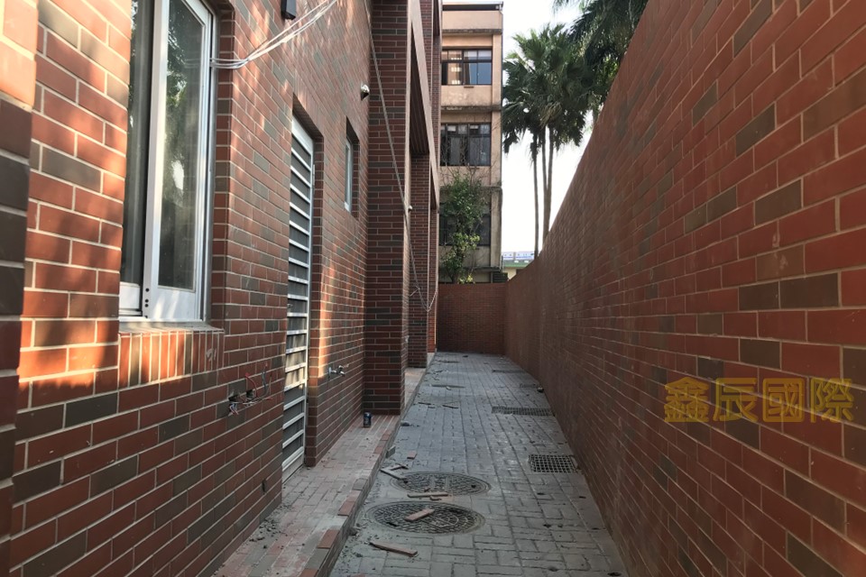 北三重產業園區</BR>地坪：94.92</BR>建坪：242.08</BR>售價14041萬</BR>可工廠、公司登記