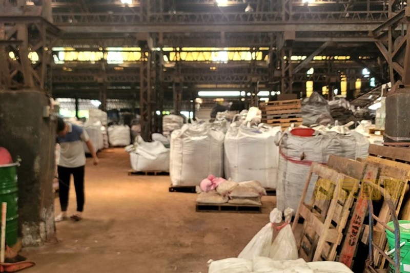 新莊挑高鋼構廠 </BR>地坪：1489.6</BR>建坪：852.45</BR>售價7億2500萬 </BR>1樓部份挑高