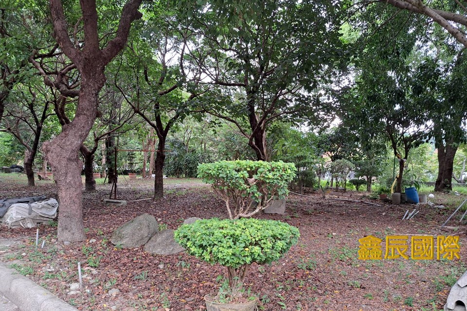 八里景觀廠房</BR>地坪：1932</BR>建坪：703</BR>售價3億3000萬</BR>適合養老院