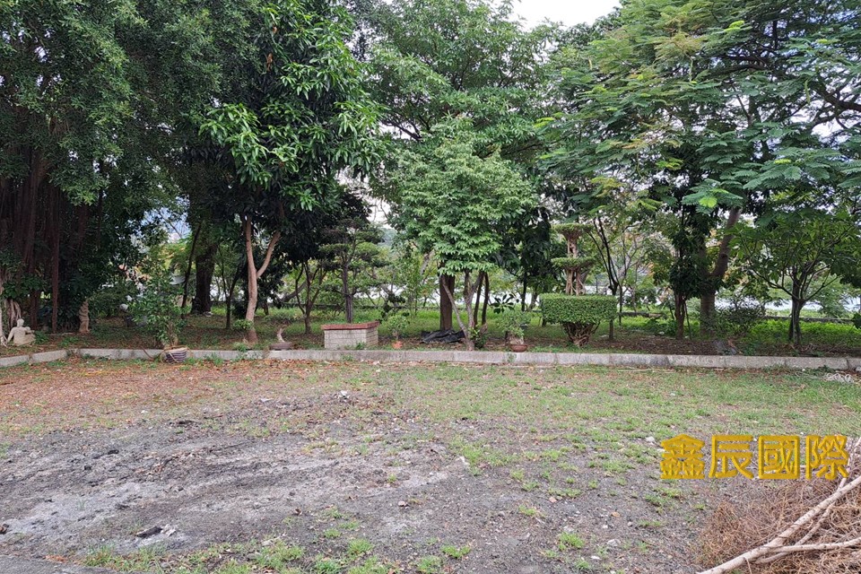 八里景觀廠房</BR>地坪：1932</BR>建坪：703</BR>售價3億3000萬</BR>適合養老院
