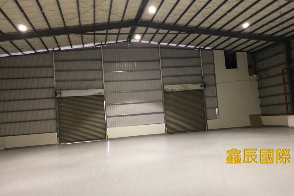 楊梅工業廠房</BR>建坪：2782.97</BR>租金330萬元</BR>廠區整潔</BR>交通便利