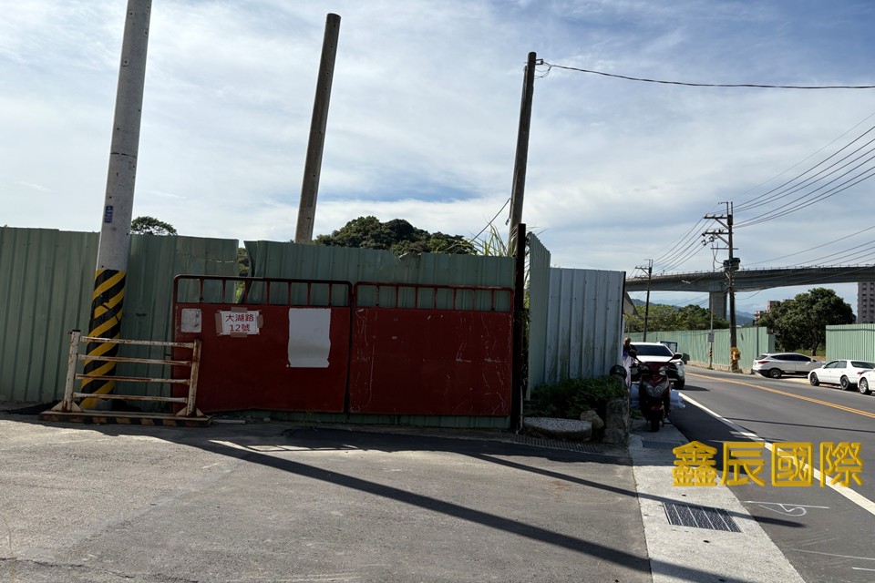 鶯歌工業用地</BR>地坪：957.6</BR>租金38萬</BR>大馬路上</BR>近捷運站