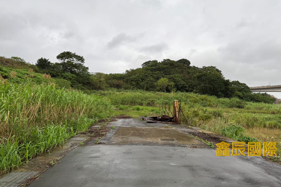 鶯歌農地</BR>地坪：2965.41</BR>售價2億9314萬</BR>面寬</BR></BR>