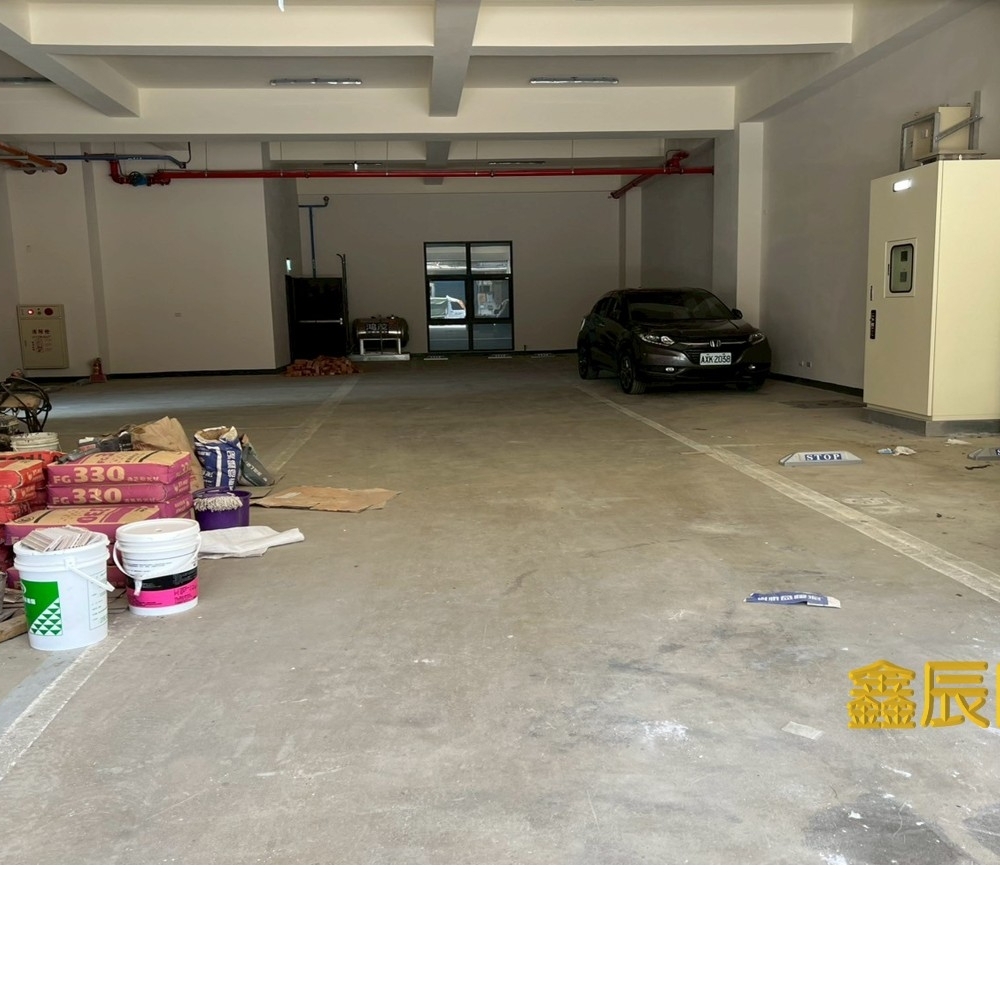 樹林全新透天廠</BR>地坪：112.48</BR>建坪：412.75</BR>售價2億2702萬</BR>全新完工