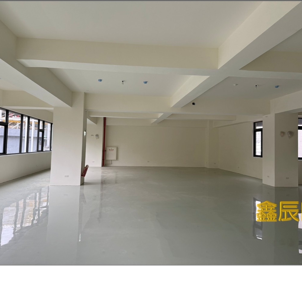 樹林全新廠辦</BR>地坪：307.9</BR>建坪：387.5</BR>租金34萬1000元</BR>全新完工