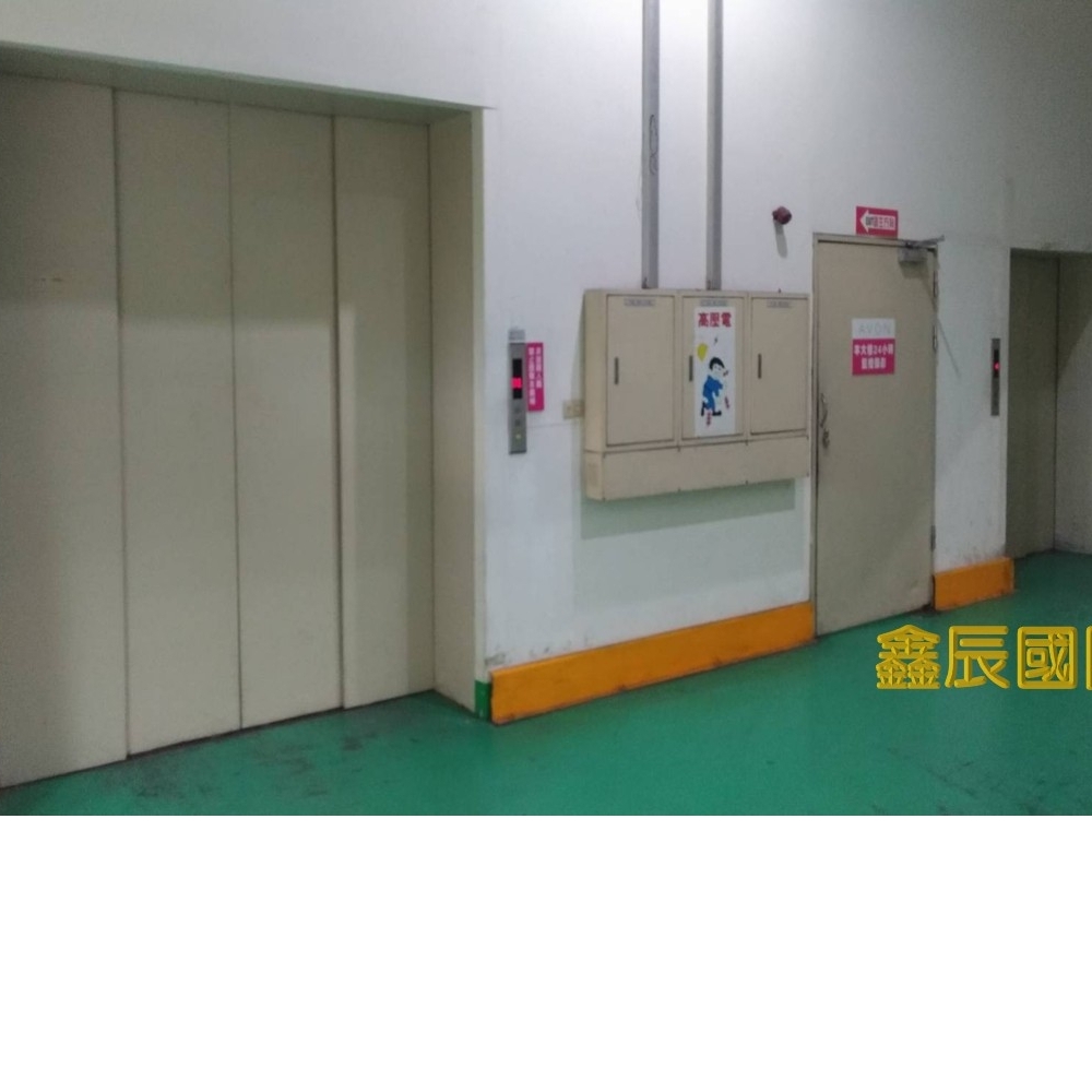 新莊廠辦</BR>建坪：1158.31</BR>租金926,648元</BR>一層一戶單純</BR>可工廠登記</BR>