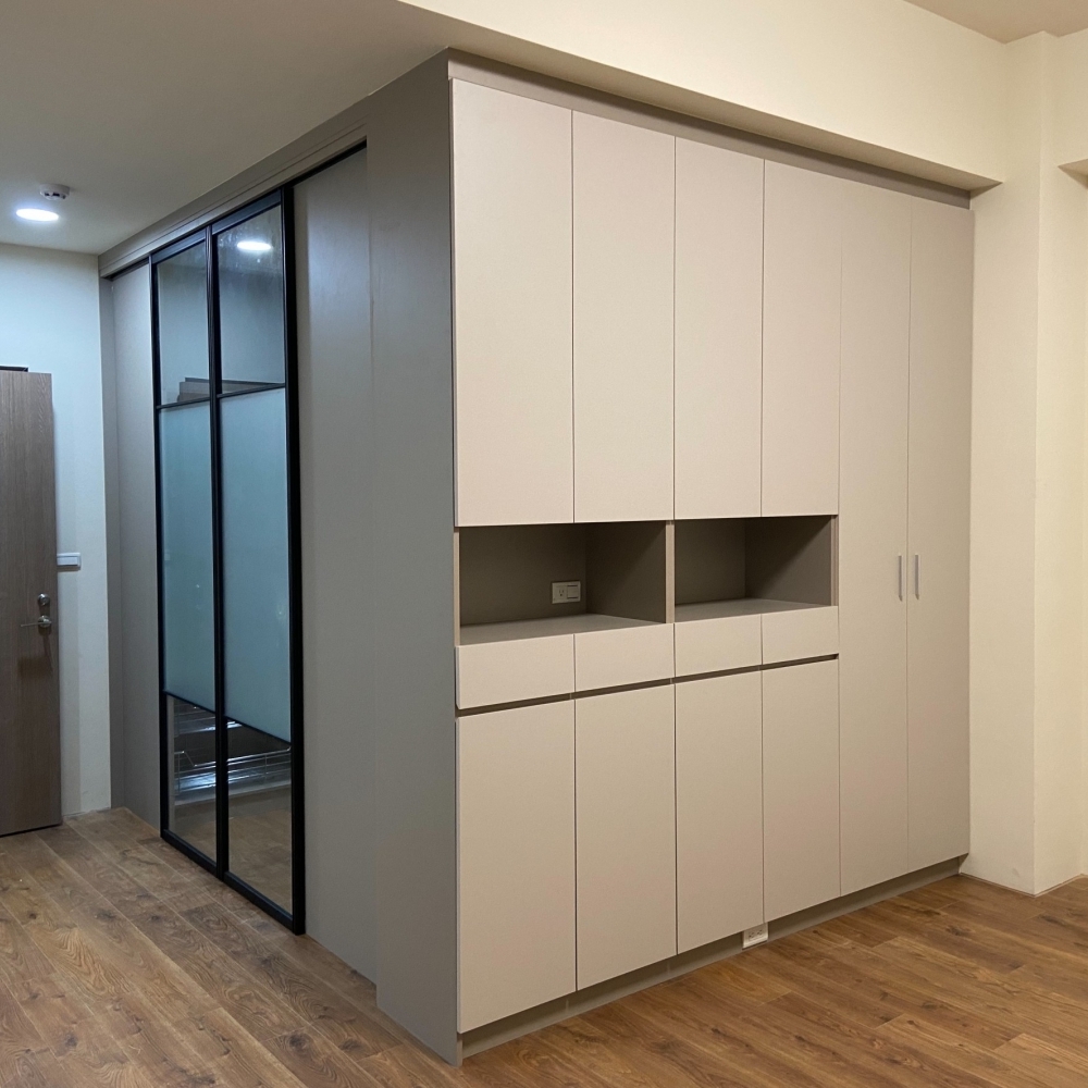 【嘉義系統櫃推薦】劉小姐更衣間:無需裝潢隔間,系統櫃的靈活設計|嘉德廚櫃