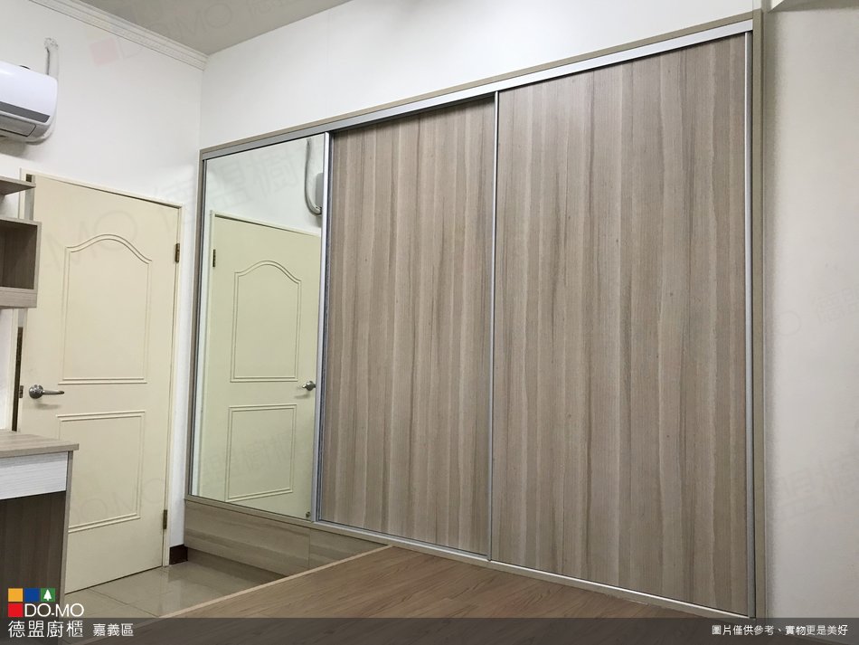 嘉義系統家具案例：博愛路黃小姐，架高木地板與系統櫥櫃的機能收納