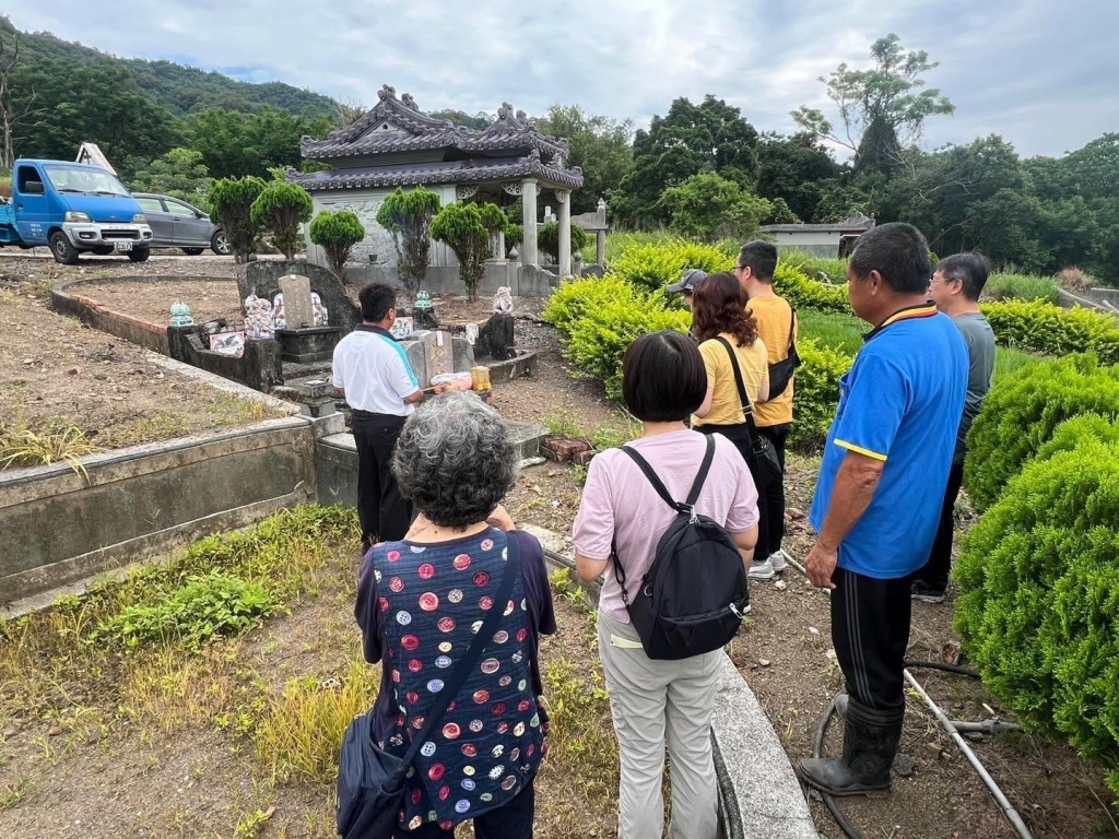 墓園撿骨