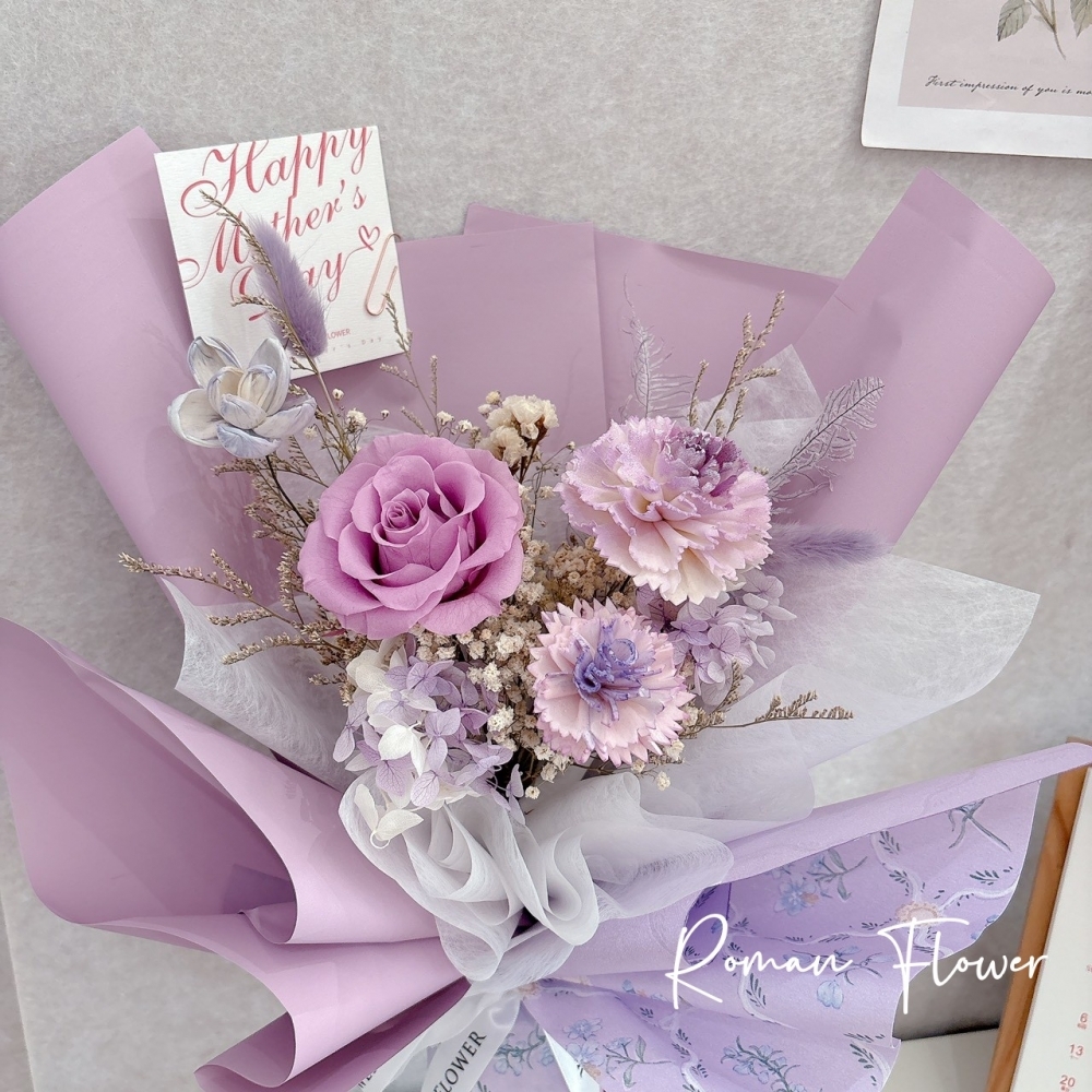 母親節限定~永生玫瑰索拉康乃馨綜合花束(M)(夢幻紫)