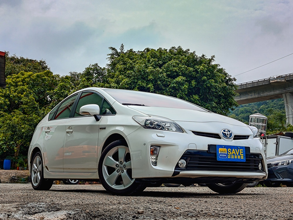 12 prius 3