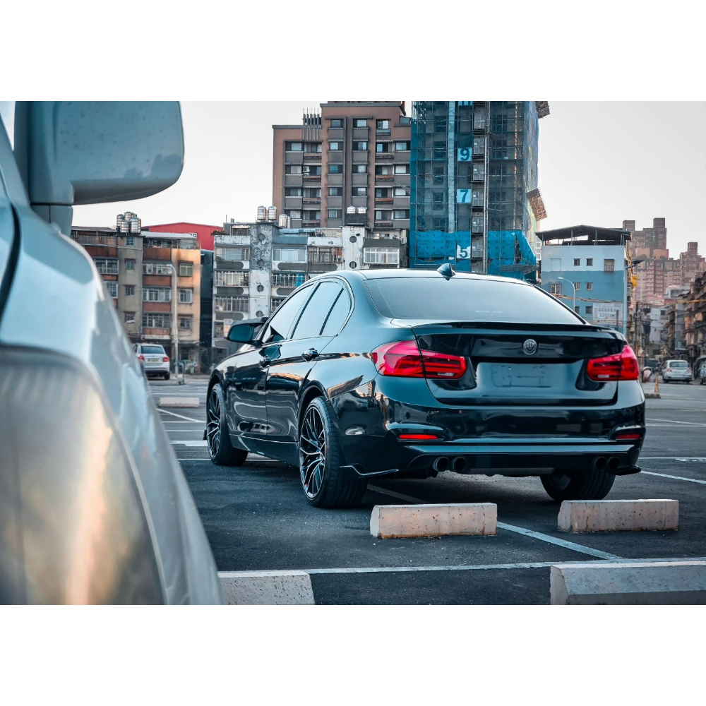 2016 bmw 318i Lci小改款