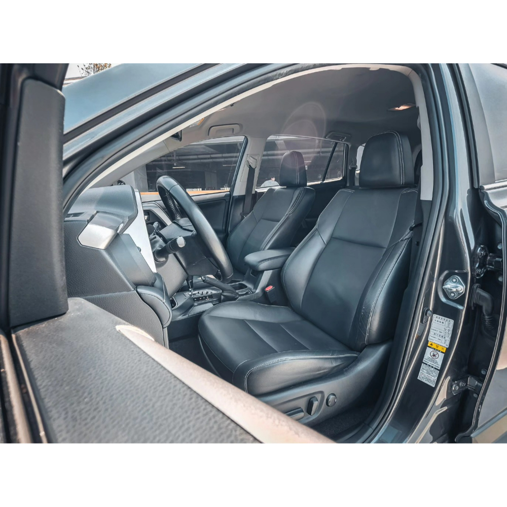2017 RAV4 2.0頂規尊爵版