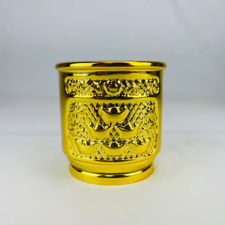 小型金色香爐