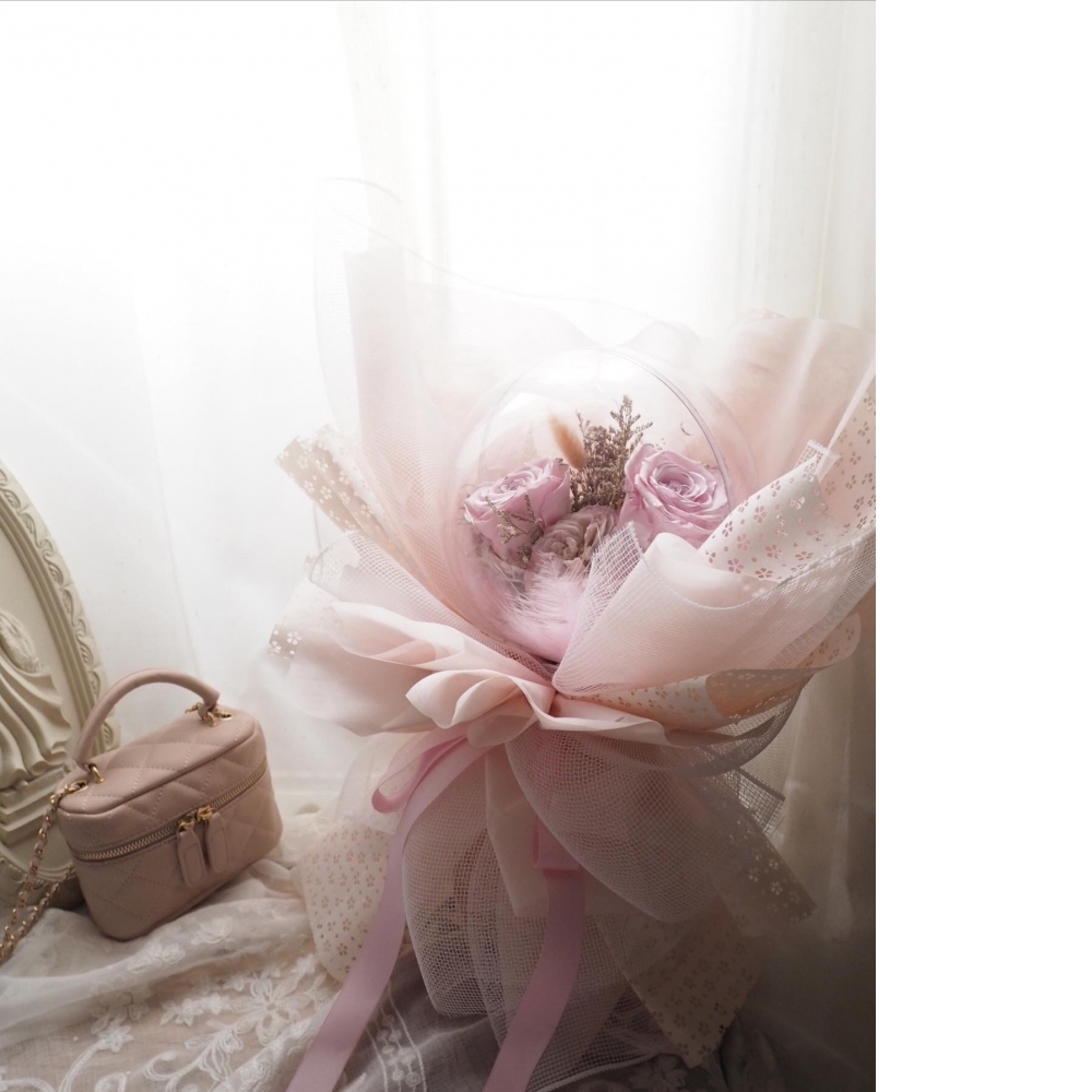 永生花啵啵球花束 情人節花束 母親節花束 告白花束 求婚花束 生日花束 表揚花束 畢業花束 星光花束