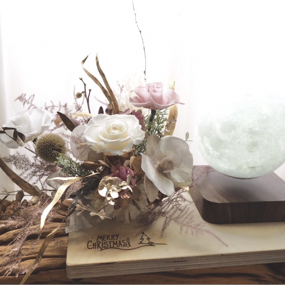 創意客製雷調永生花磁浮月球檯燈 適用於 聖誕節 告白 情人節 母親節 周年紀念日 生日禮物 求婚