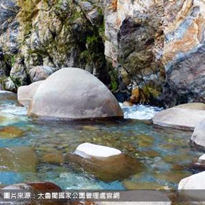 砂卡礑步道（神秘谷步道）