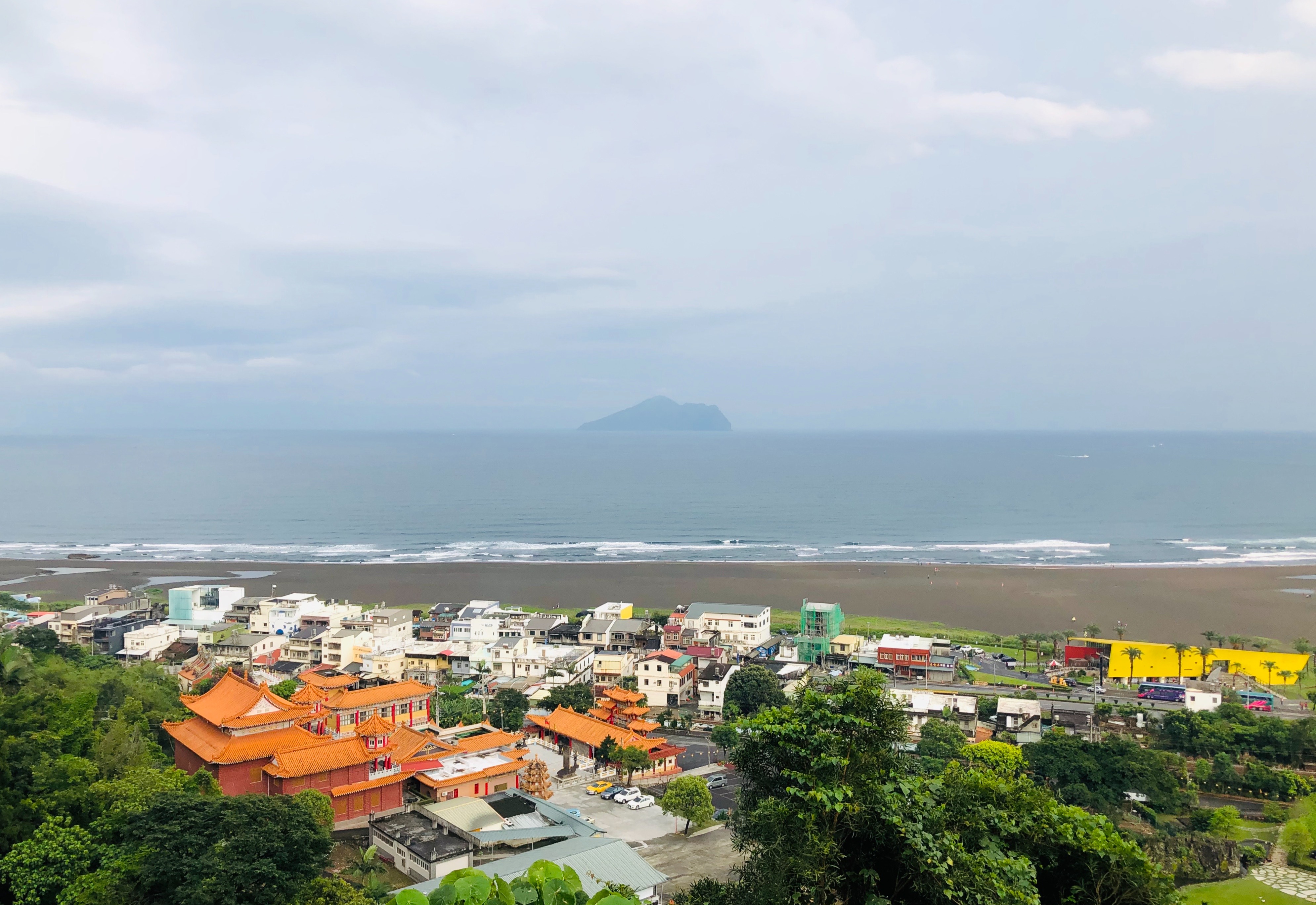 跳瞰龜山島