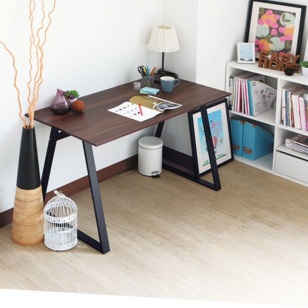 艾恩美學工作桌 (原木色/胡桃色)