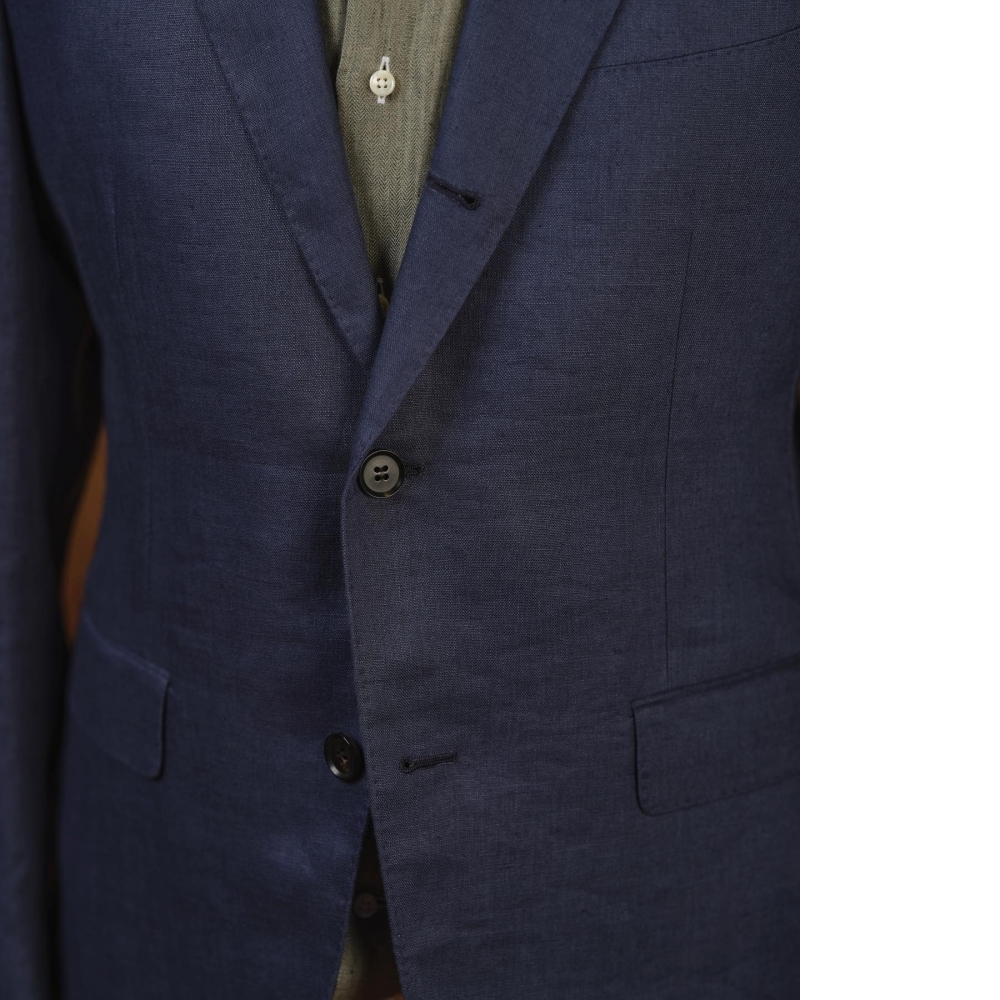 獻給春夏的Sprezzatura:藍色亞麻西裝的輕鬆Sartorial