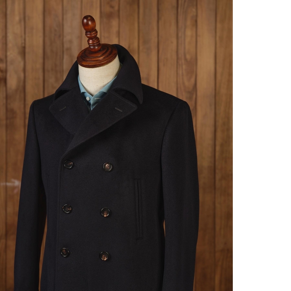 Pea Coat 幾乎每個人都擁有的經典 永恆的海軍雙排扣大衣