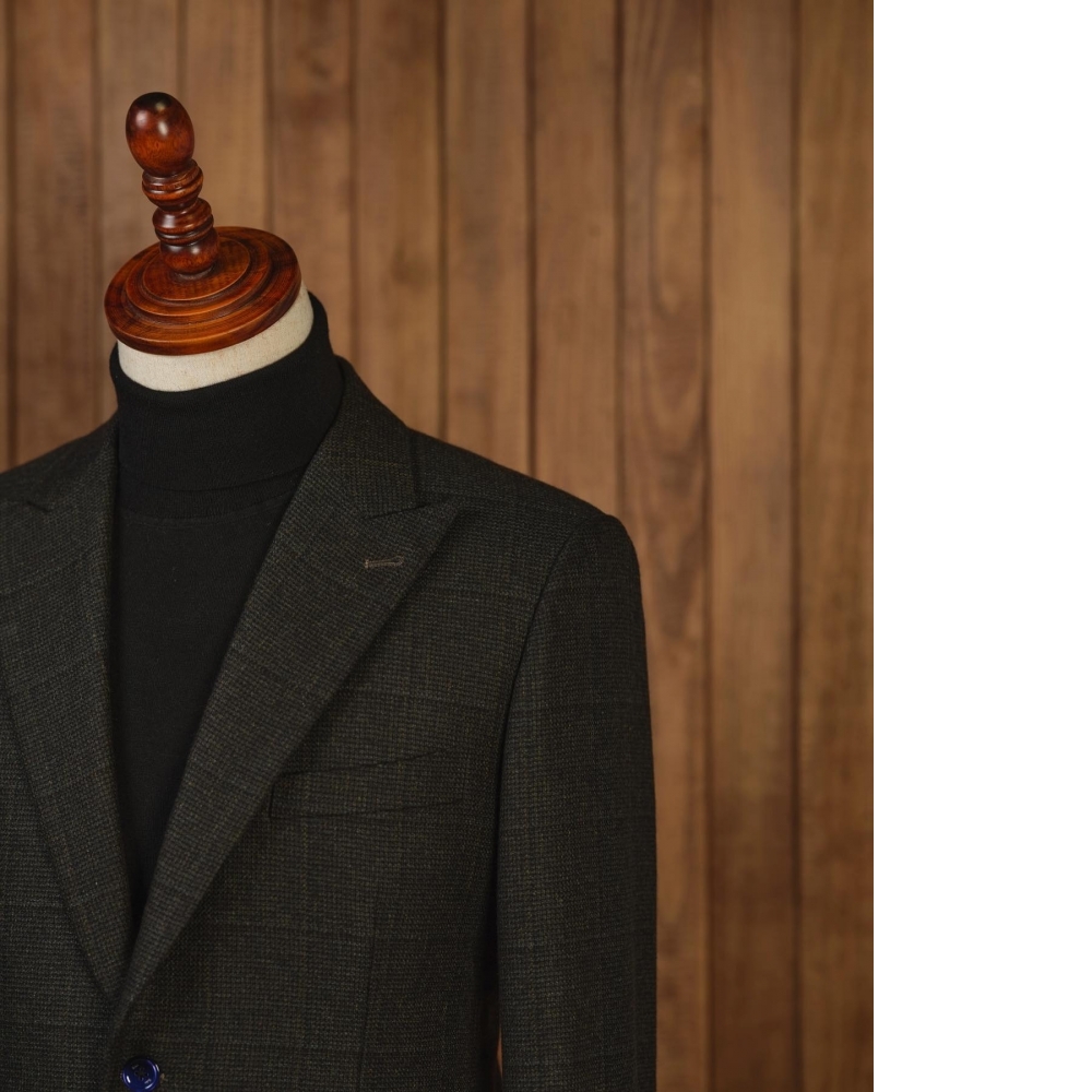 無可抗拒的奢華觸感:Zegna 頂級羊絨墨綠色西裝