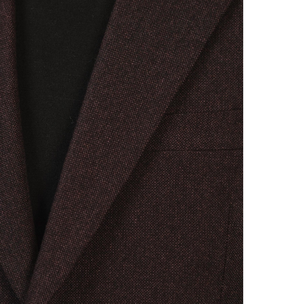 無可抗拒的奢華:Zegna 頂級羊絨的紫紅魅力