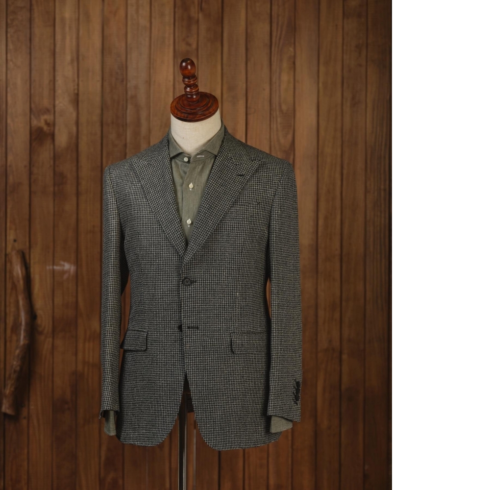 經典與休閒的完美碰撞:當千鳥格 (Houndstooth) 遇上亞麻休閒西裝
