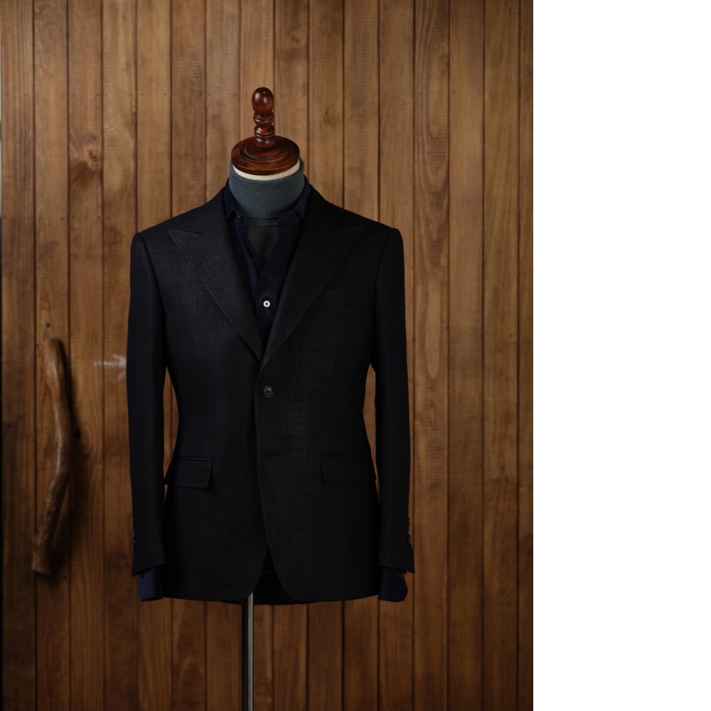 矛盾的傑作：Zegna 粗斜紋西裝的粗獷與細膩光澤