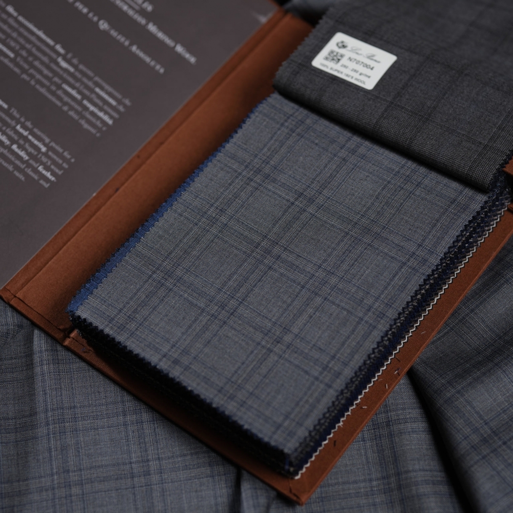 品味的終極二選一:Loro Piana AUSTRALIS 深藍格紋 vs. 淺灰格紋