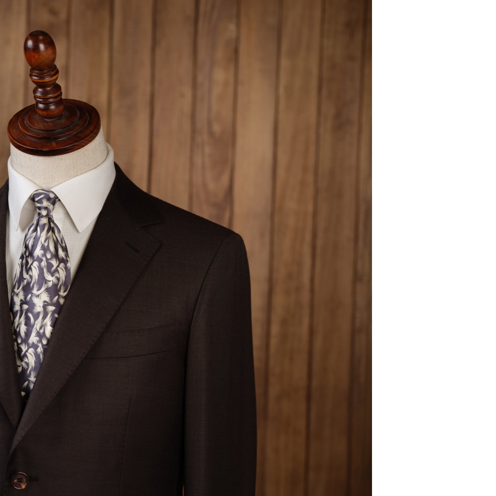 頂級S150s的品味：Loro Piana AUSTRALIS 咖啡色西裝的質感