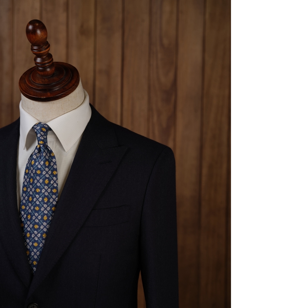 經典或個性？Loro Piana 深藍西裝 vs. H&S 墨綠法蘭絨