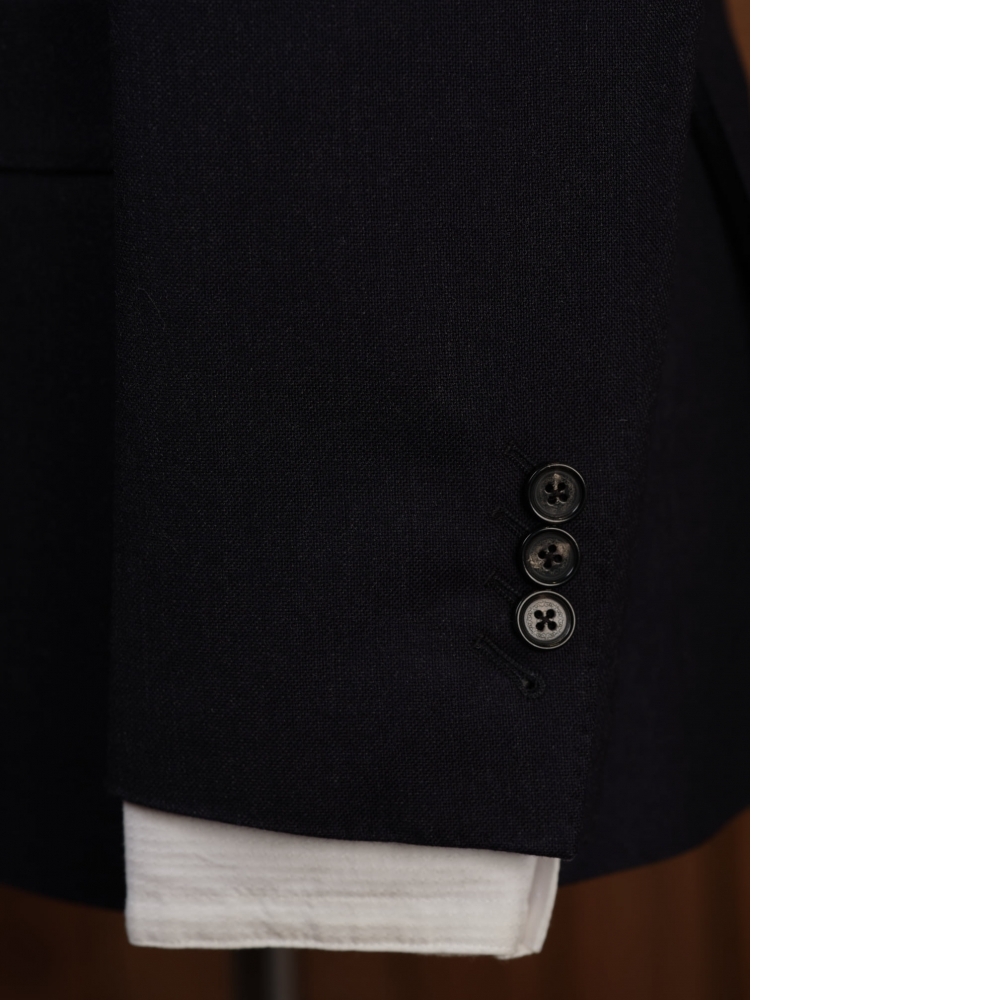 經典或個性?Loro Piana 深藍西裝 vs. H&S 墨綠法蘭絨