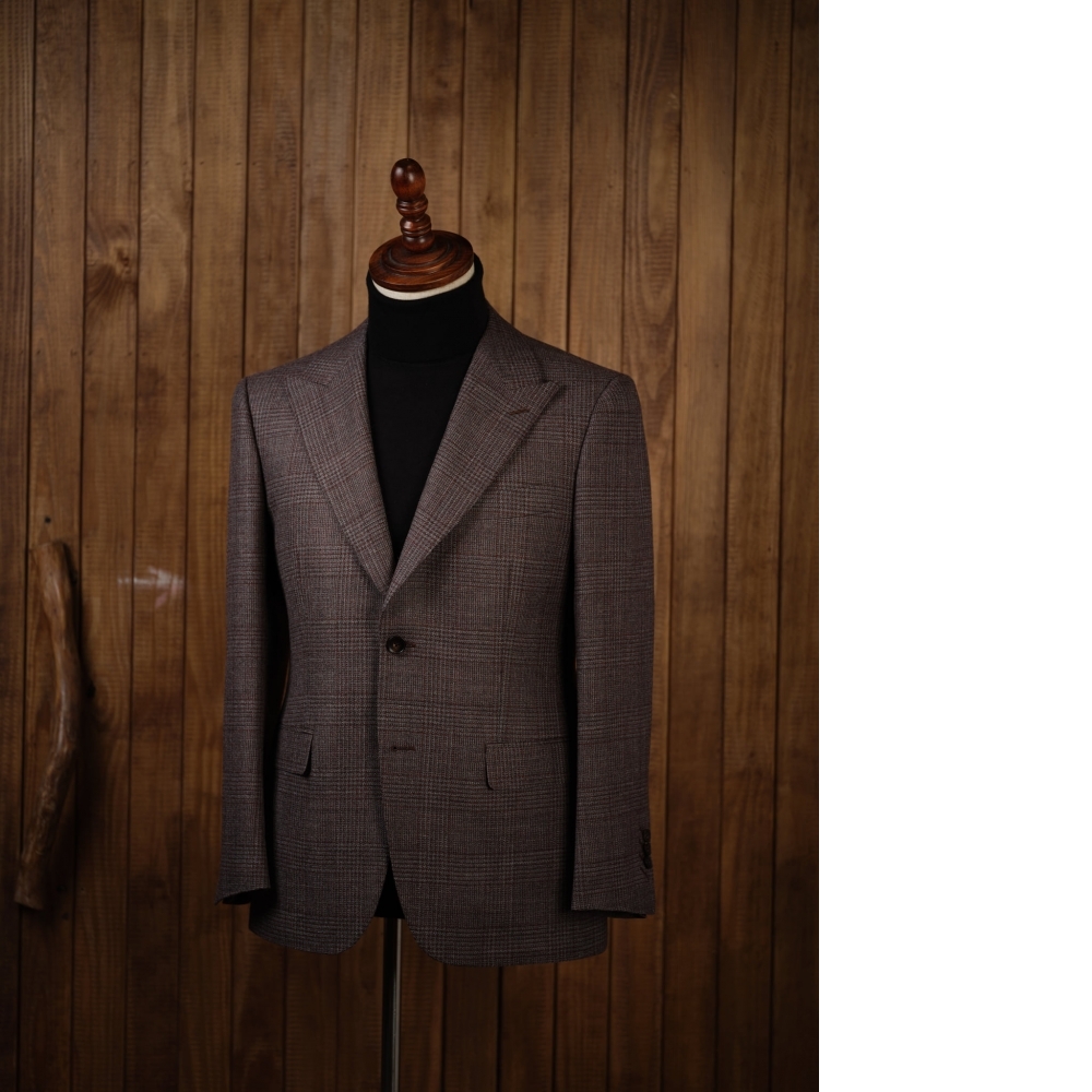 顛覆想像的硬挺:探索 Zegna 灰紅格紋面料,打造線條俐落的完美夾克