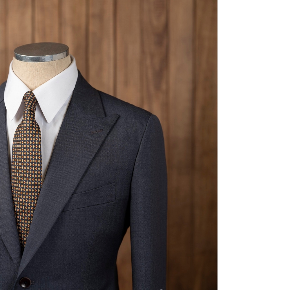 定義「經典」：Zegna 頂級灰色西裝的永恆價值