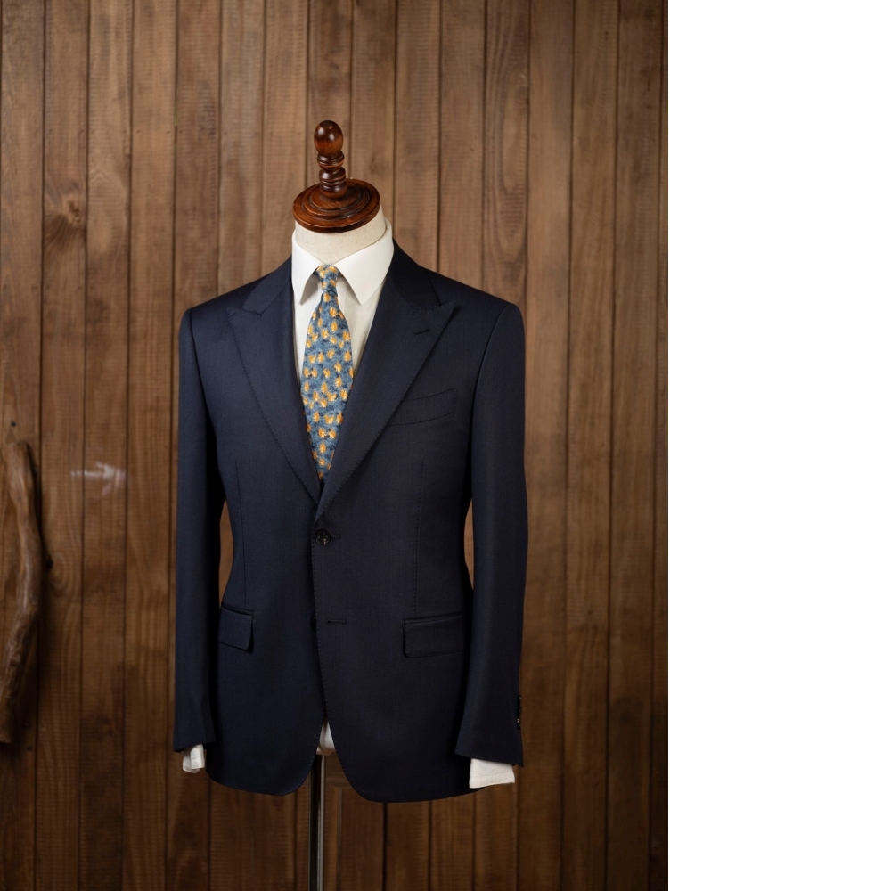 為何淺灰與深藍是最佳選擇?Zegna 頂級西裝的完美詮釋