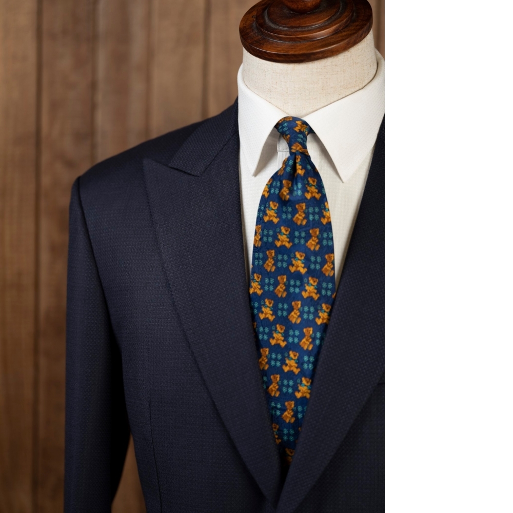 Zegna 的風格抉擇:雙排扣的氣勢,還是藍格紋的品味?