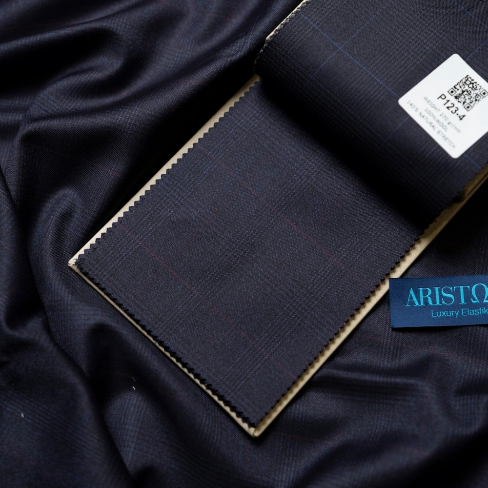 當經典遇上Sprezzatura:Aniston 義式藍色威爾斯王子格