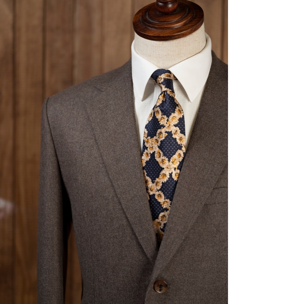 獻給婚禮的兩種巔峰:Scabal 的色彩美學 vs. Zegna 的極致觸感