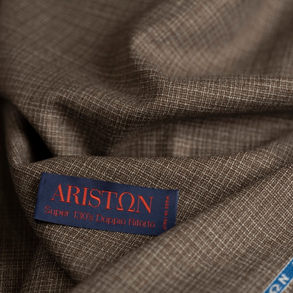 現代紳士的關鍵三色:Ariston 頂級西裝的品味佈局