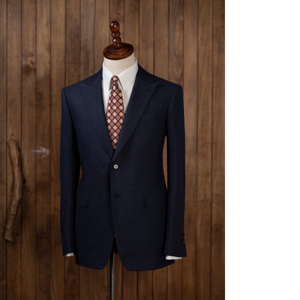 觸感的巔峰 vs. 品味的宣言：Zegna 純羊絨 vs. Drago 藍格紋
