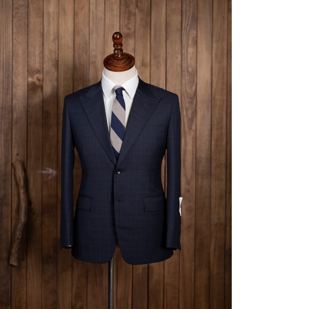 觸感的巔峰 vs. 品味的宣言：Zegna 純羊絨 vs. Drago 藍格紋