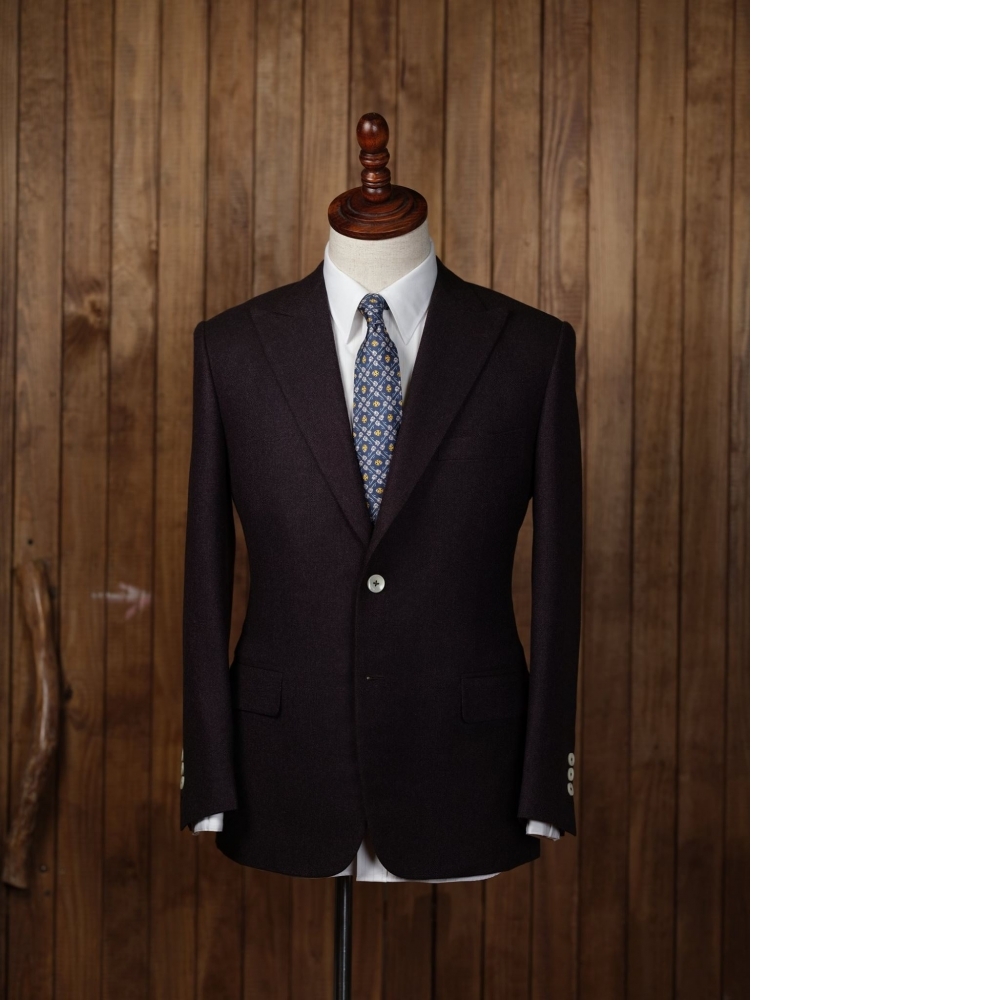 鑑賞家的巔峰對決:Zegna 純羊絨的「墨綠」與「紫紅」