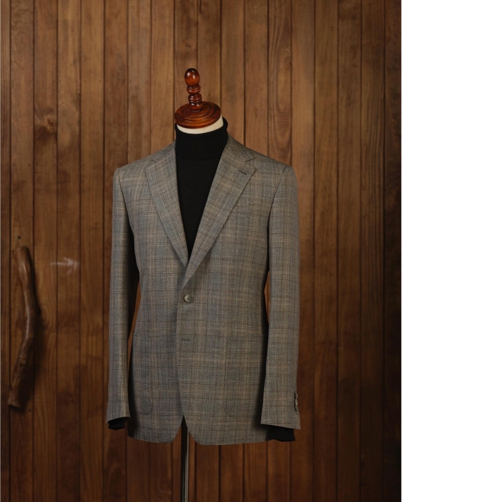 沉穩與溫暖的完美平衡:Loro Piana 灰色底 x 棕色格紋西裝