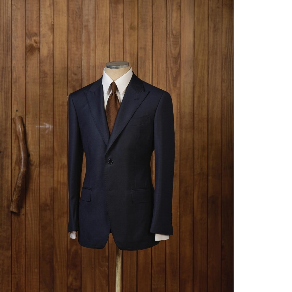 縱橫香港金融圈:Zegna 義式光澤與 H&S 英倫平穩的完美佈局