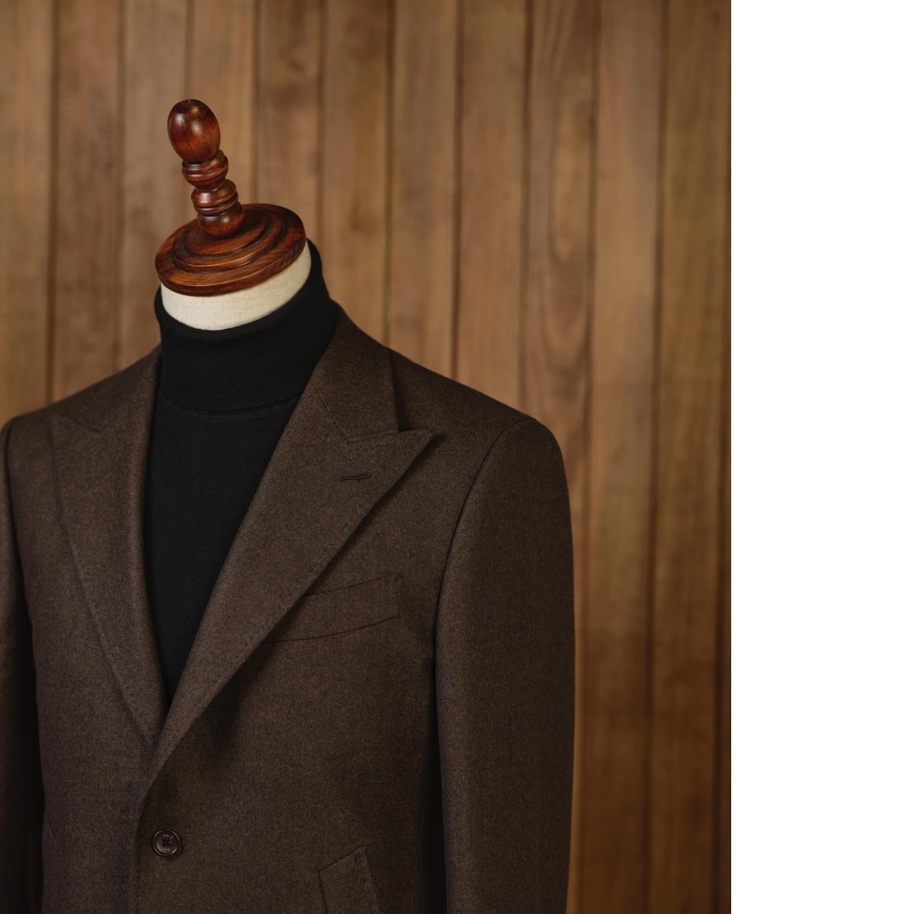 鑑賞家的共識：Holland & Sherry 咖啡色法蘭絨的完美詮釋