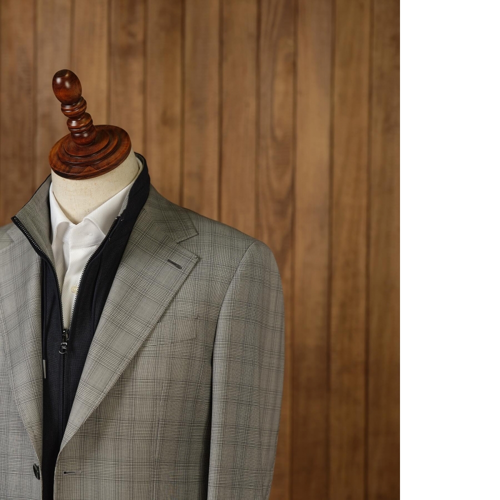 170s 與蠶絲的奢華:Loro Piana 重新定義威爾斯王子格